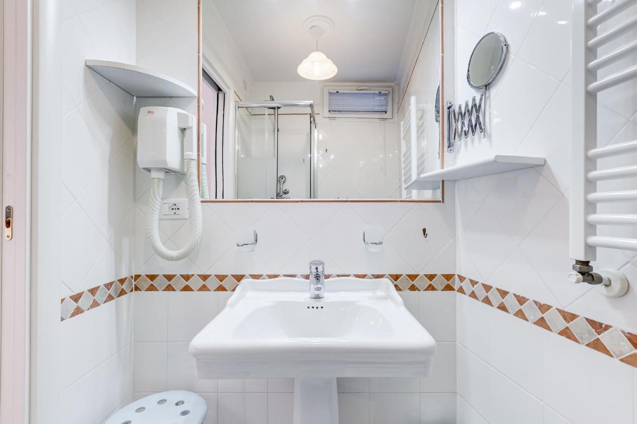 Trevi Fountain Modern Apartment Рим Экстерьер фото